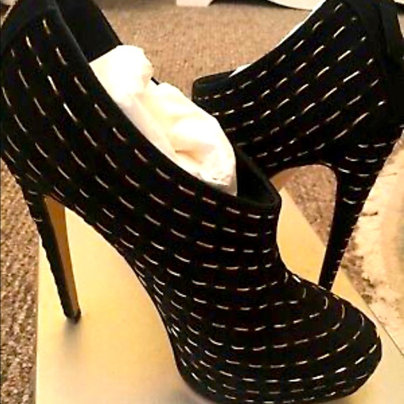 Brian Atwood ankle boots size 38.5 - Picture 1 of 7